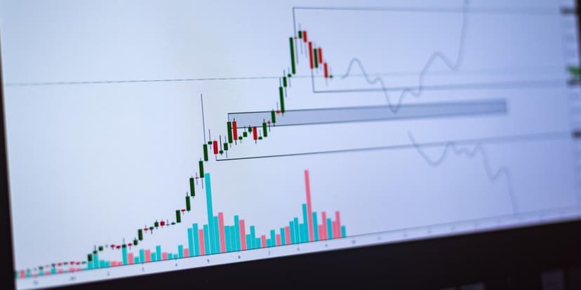 USD/JPY Holds Near Two-Week High as BoJ Tightening Bets Meet FOMC Uncertainty